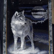 Работа «Волк в лунном свете»