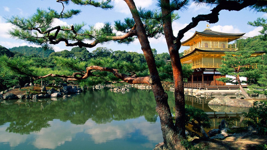 Храм у озера - япония, вода, природа, здания, деревья - оригинал