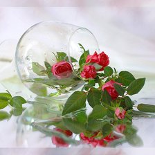 Схема вышивки «розы в бокале»