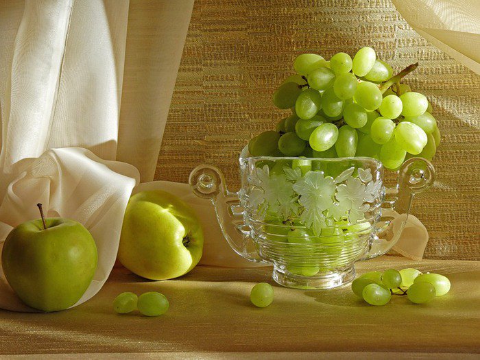 виноград и яблоки - натюрморт - оригинал