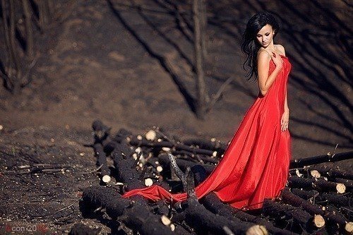 красотка в красном - природа, платье, девушка - оригинал