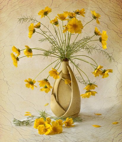 Желтые цветы - желтые цветы, ваза, цветы, трещины - оригинал