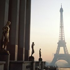 Париж утром