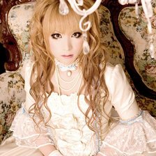 Оригинал схемы вышивки «Hizaki (Versailles)» (№112658)