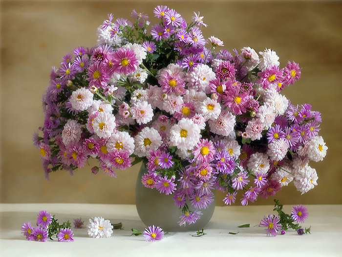 Хризантемы - цветы, ваза, букет - оригинал