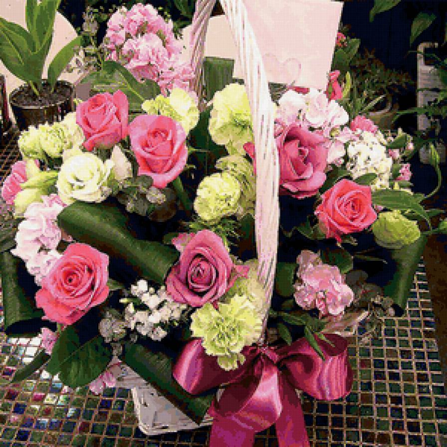 корзинка с цветами "Поздравляю" - цветочная композиция - предпросмотр