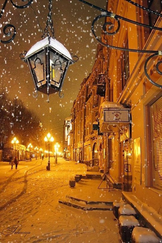 Уютная снежная улочка - зима, фонарь, снег, новый год - оригинал