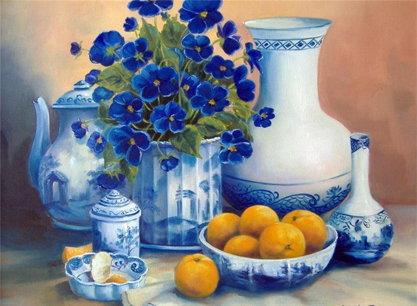 Сине-белый натюрморт - натюрморты, цветы, фарфор, фиалки, посуда, натюрморт, букет - оригинал