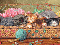 Оригинал схемы вышивки «котята в лукошке» (№135731)