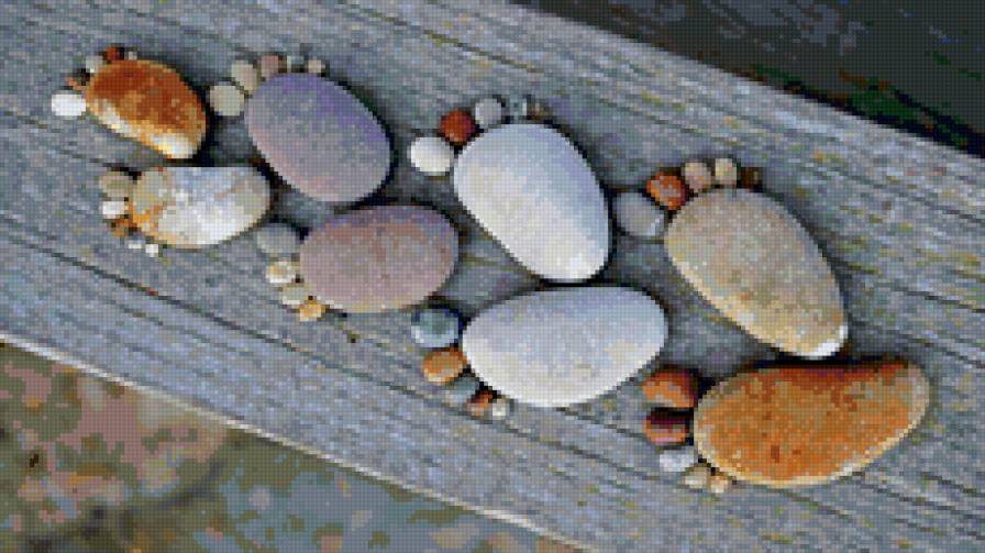 Следы из камушек - камни, пляж, море, разное, следы - предпросмотр