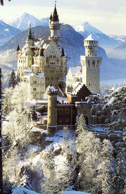 Замок Нойшванштайн - замки, дворцы, горы, замки мира, горный пейз - оригинал