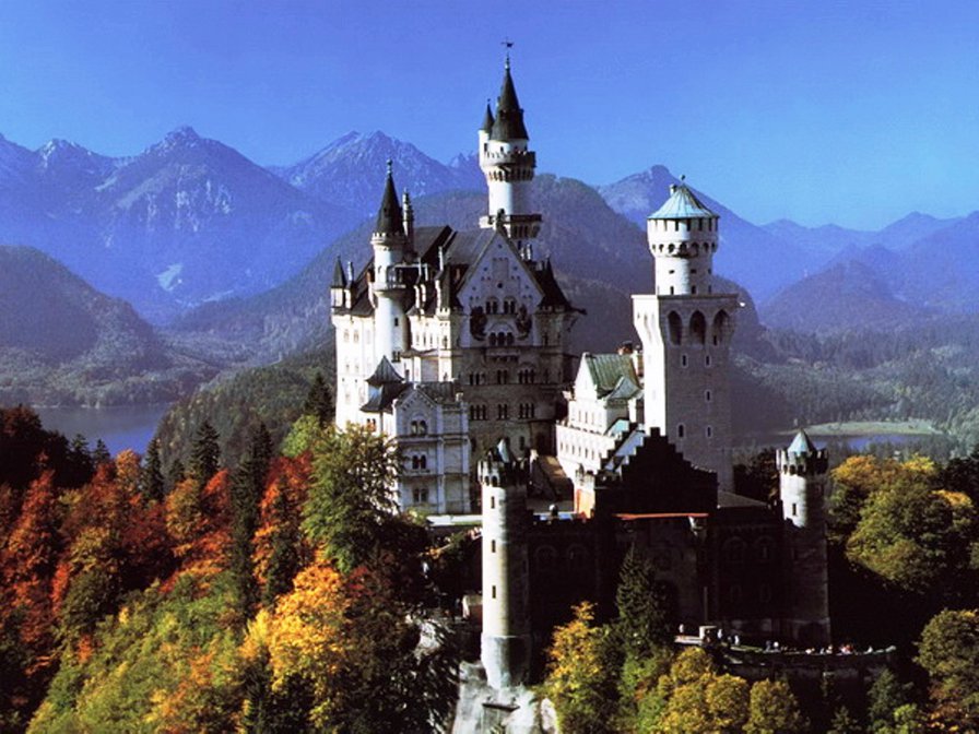 Замок Нойшванштайн - замки, таинственный, горный пейз, замки мира, горы, дворцы - оригинал