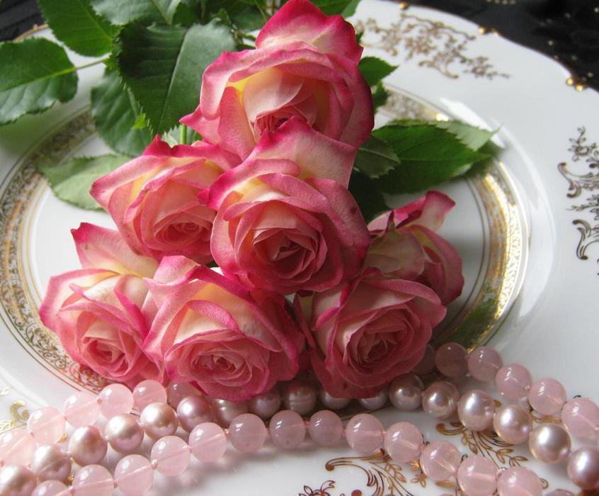 65420876 - бусинка, романтика, цветы, чувства, жемчужный, букет, розы, цветок - оригинал