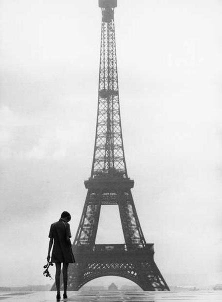 Париж, Эйф. башня - женщина, черно-белое, девушка, монохром, женский образ, она, париж - оригинал