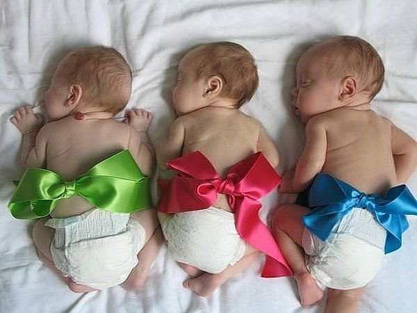 Близнецы - кровать, близнецы, младенец, ребенок - оригинал
