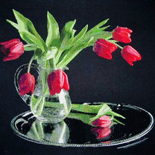 Оригинал схемы вышивки «тюльпаны на черном» (№489076)