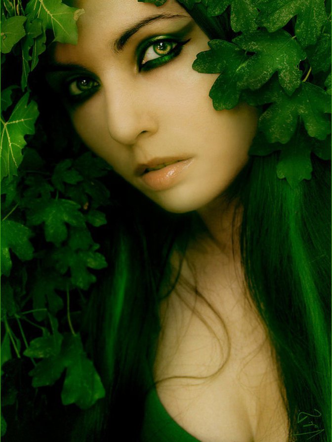 Девушка в зелени - красавица, цветы, фэнтези, девушка - оригинал