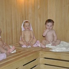 Малыши в бане