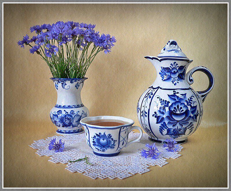 Нежность гжеля - цветы, ваза, натюрморт, гжель, чашка, посуда - оригинал