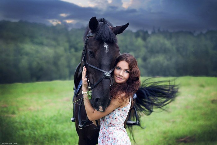 Дружба - лошадь, девушка - оригинал