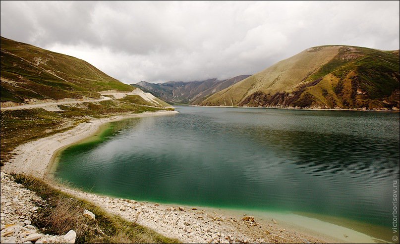 Чеченское озеро - озеро, горы, чечня - оригинал