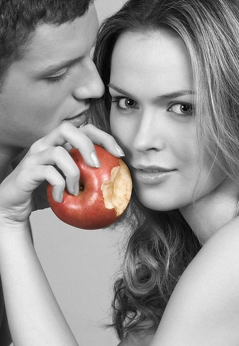 Поцелуй - яблоко, поцелуй, взгляд, пара - оригинал