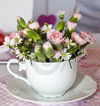 Чаша с цветами - букет, цветы - оригинал