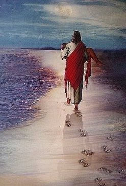 следы на песке - помощь, песок, море, прибой, иисус, картина - оригинал