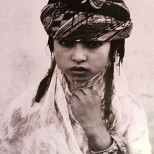 Схема вышивки «берберская женщина»