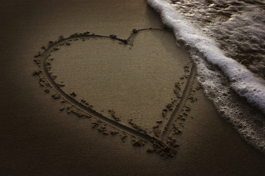 Люблю... - любовь, песок, пляж, море - оригинал