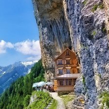 домик в Альпах
