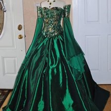 vestido verde mangas medievales