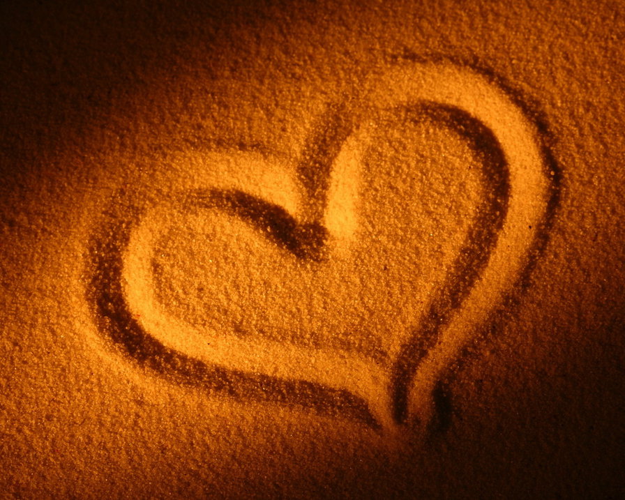 Сердце на песке - любовь, песок, сердце - оригинал