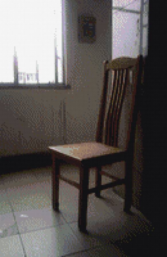 стул у окна - предпросмотр