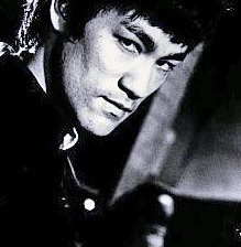 Оригинал схемы вышивки «Bruce Lee» (№1193009)