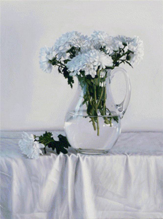 Белые хризантемы в стеклянном кувшине - ваза, кувшин, цветы в вазе, натюрморт, цветы, хризантемы, белые цветы - предпросмотр