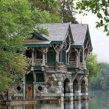 дом на озере