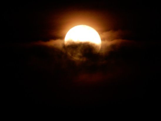 полнолуние - ночь, луна. планеты, облака - оригинал