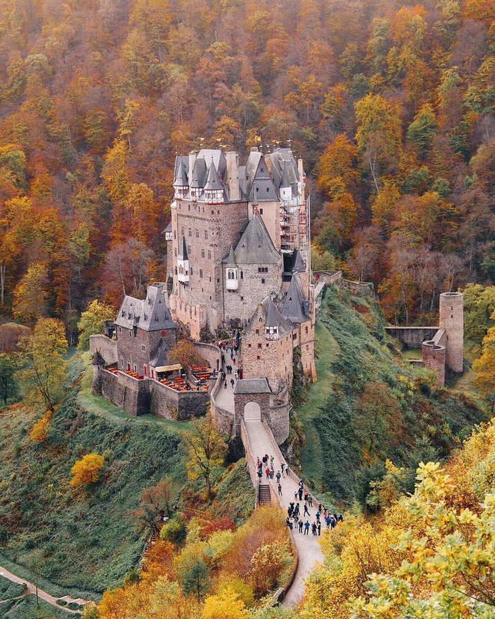 Германский замок - пейзаж, осень, германия, замок - оригинал