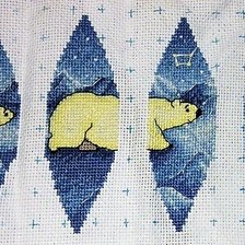 Оригинал схемы вышивки «Умка медведи елочная игрушка» (№1806381)