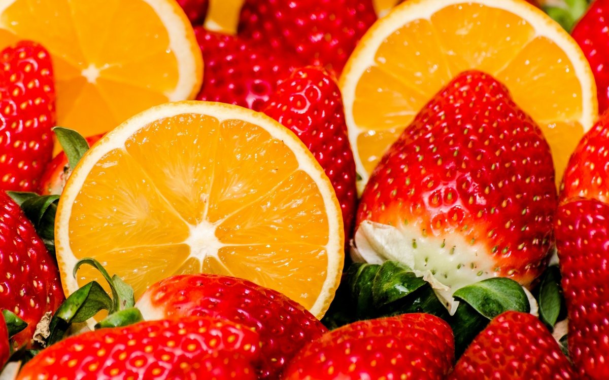 Апельсин и клубника - фрукты, ягоды, апельсин, клубника, цитрусовые - оригинал