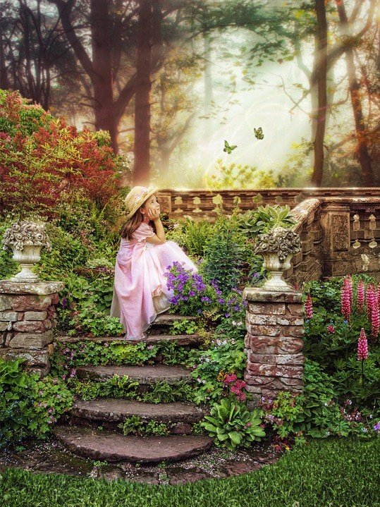 Девочка в саду - девочка, пейзаж, сад, цветы - оригинал