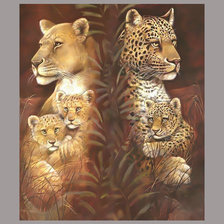 Лев и леопард с котятами.