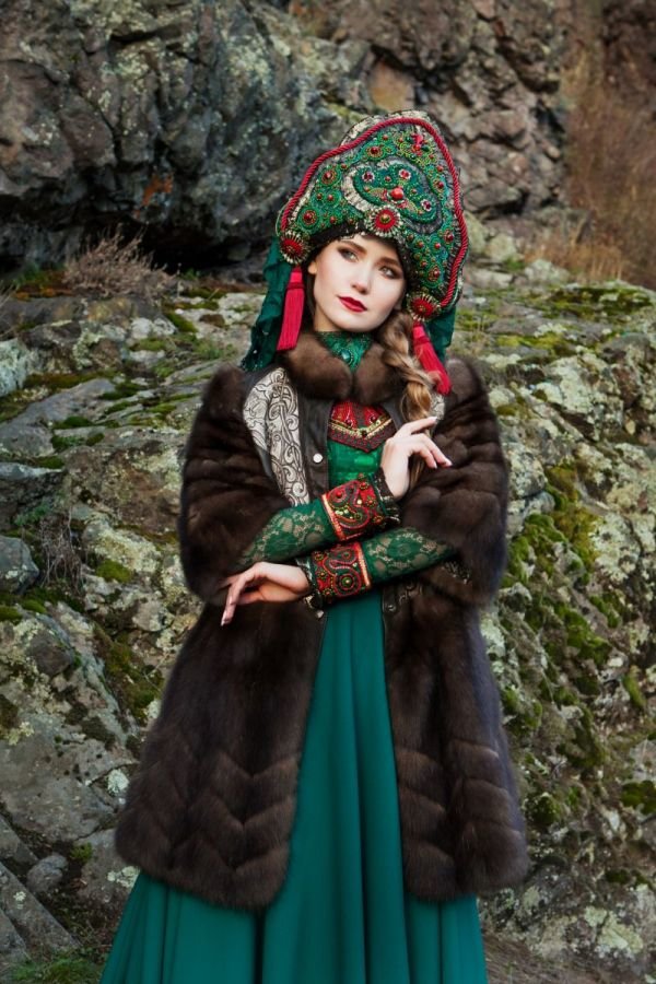Маргарита Карева - русская красавица в кокошнике, сказка - оригинал
