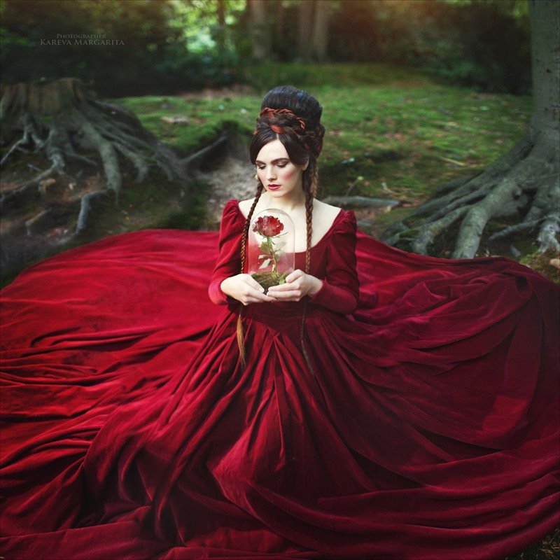 Маргарита Карева - дриада, красавица в красном платье, белоснежка, нимфа - оригинал