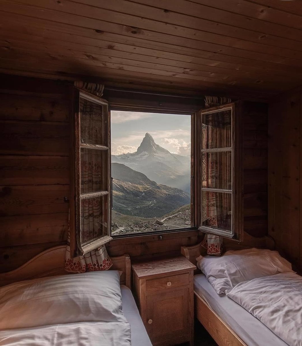 Камната с видом на горы - вид из окна, комната, горы - оригинал