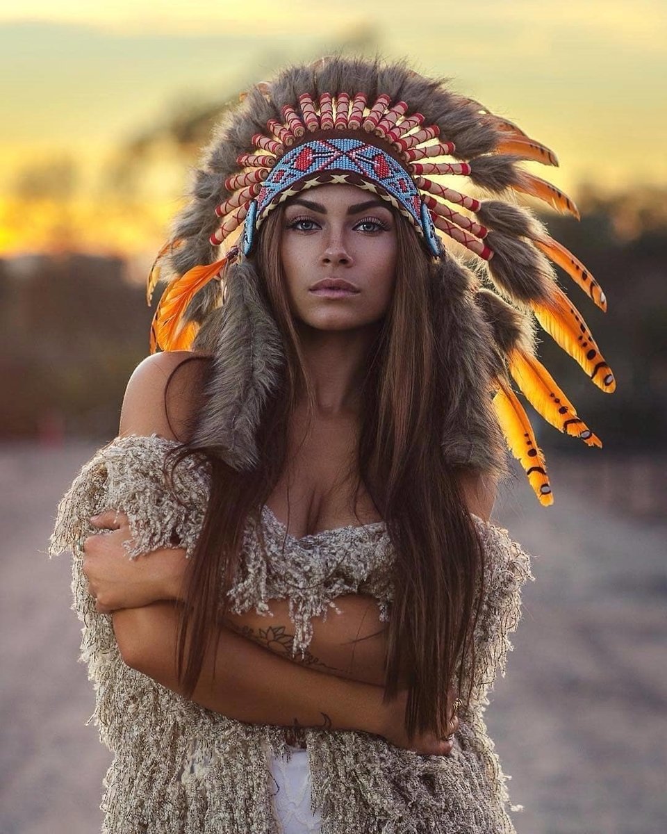 Красивая Индейская Девушка