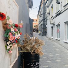 Схема вышивки «Где-то в переулке»