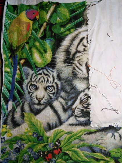 Этап процесса «Белая тигрица с малышами»