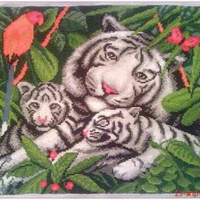 Работа «Тигровая семья :)))»